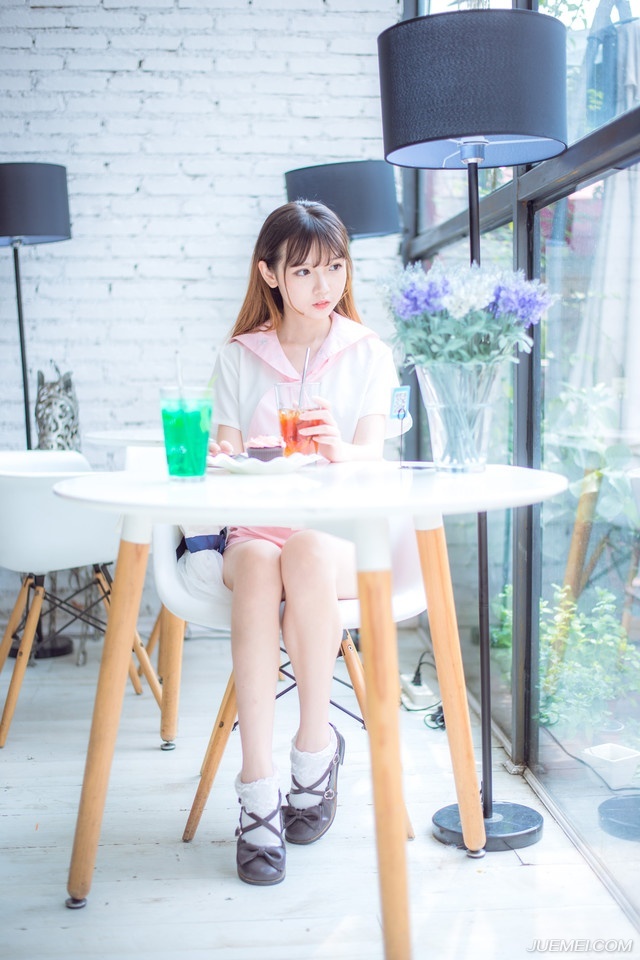 刘璝的声音，如同重锤一般敲击在所有人的心里，刘璝是什么人，在场将士多少有些了解，对刘璋可说是忠心耿耿，身上的那些纵横交错的伤疤，每一道，都是为刘家添的，但就这么一个人，如今却被刘璋逼反。